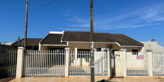 casa na  Rua Ilha de Abrolhos, nº 272, Jardim Francisco Ferreira Albuquerque.