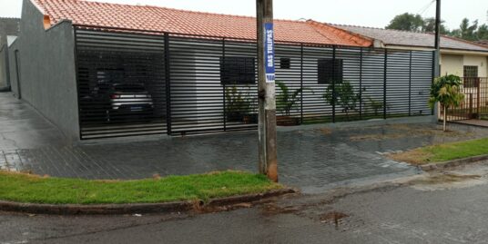 Casa na Rua das Tulipas, nº 82, Bairro Verdes Campos, Campo Mourão. (Próximo ao prédio da Coamo)